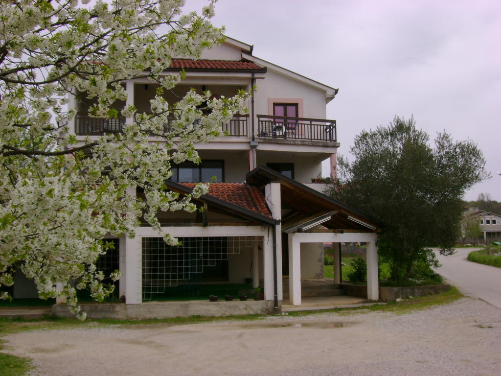 Guest House Robi Меджугорье Экстерьер фото